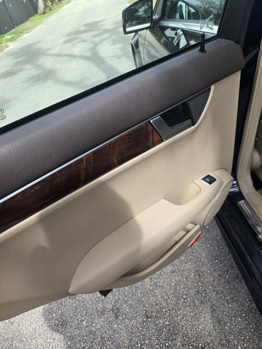 Used 2013 Mercedes-Benz C 300 4MATIC Sedan image 6