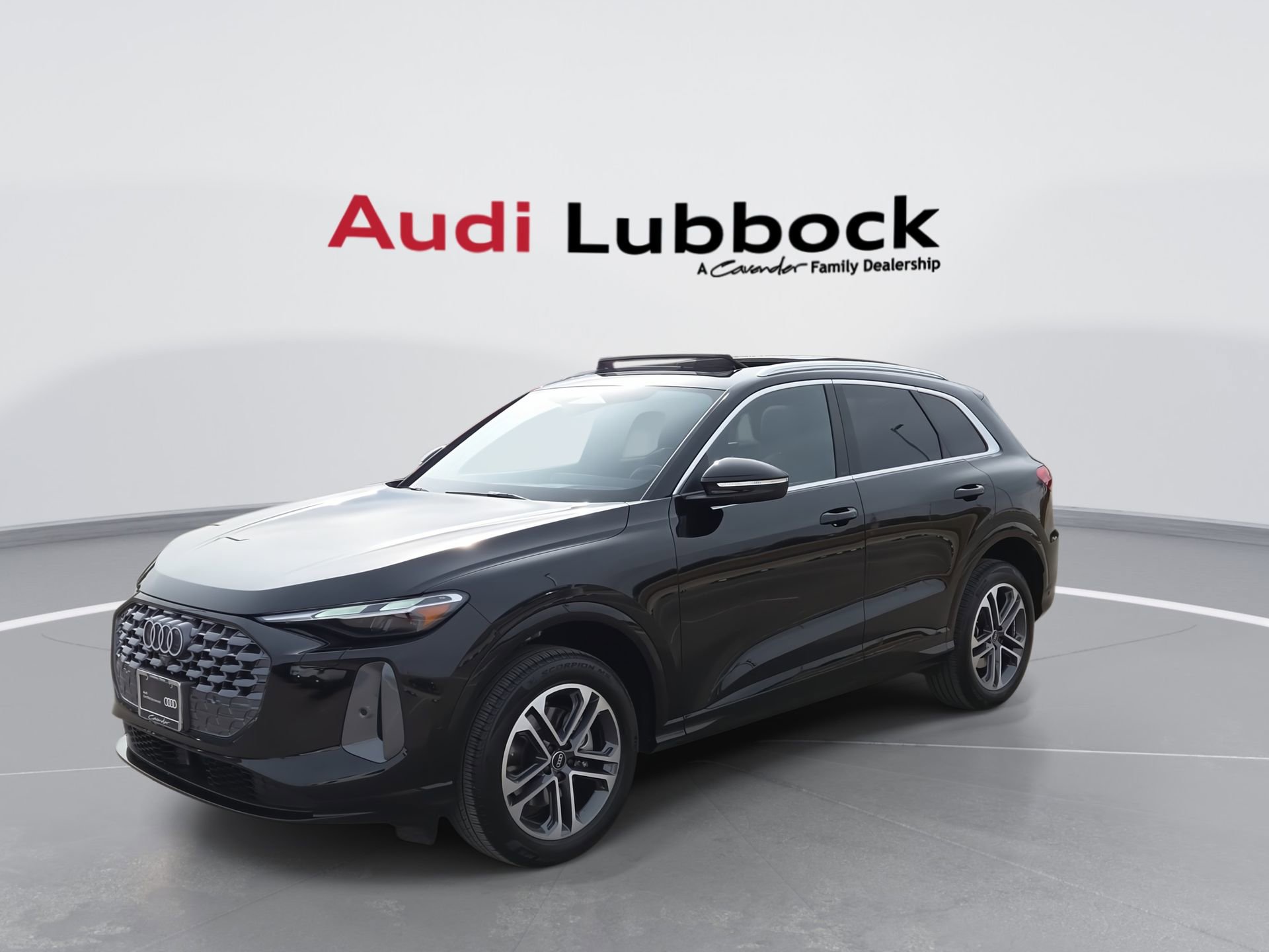 Certified 2025 Audi Q5 Premium w/ Convenience Package image 4