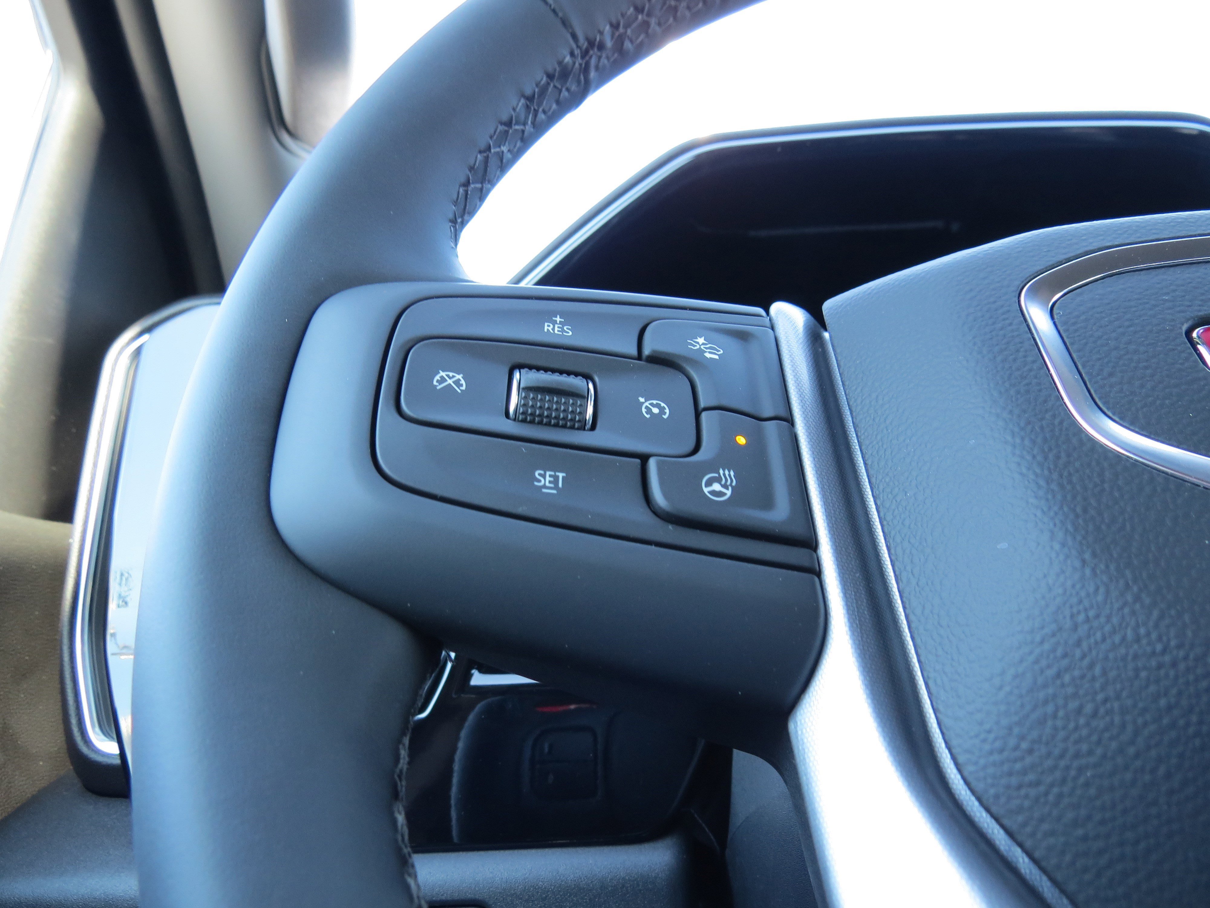 New 2026 GMC Sierra 1500 SLE w/ Preferred Package image 18