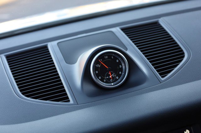 Used 2016 Porsche Macan S image 34