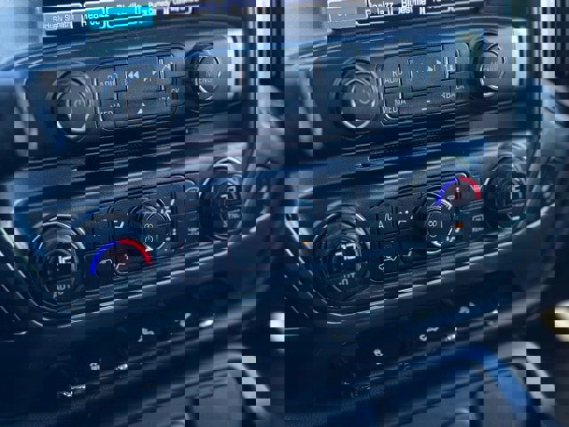 Used 2018 Chevrolet Silverado 1500 LTZ Z71 w/ Redline Edition image 12