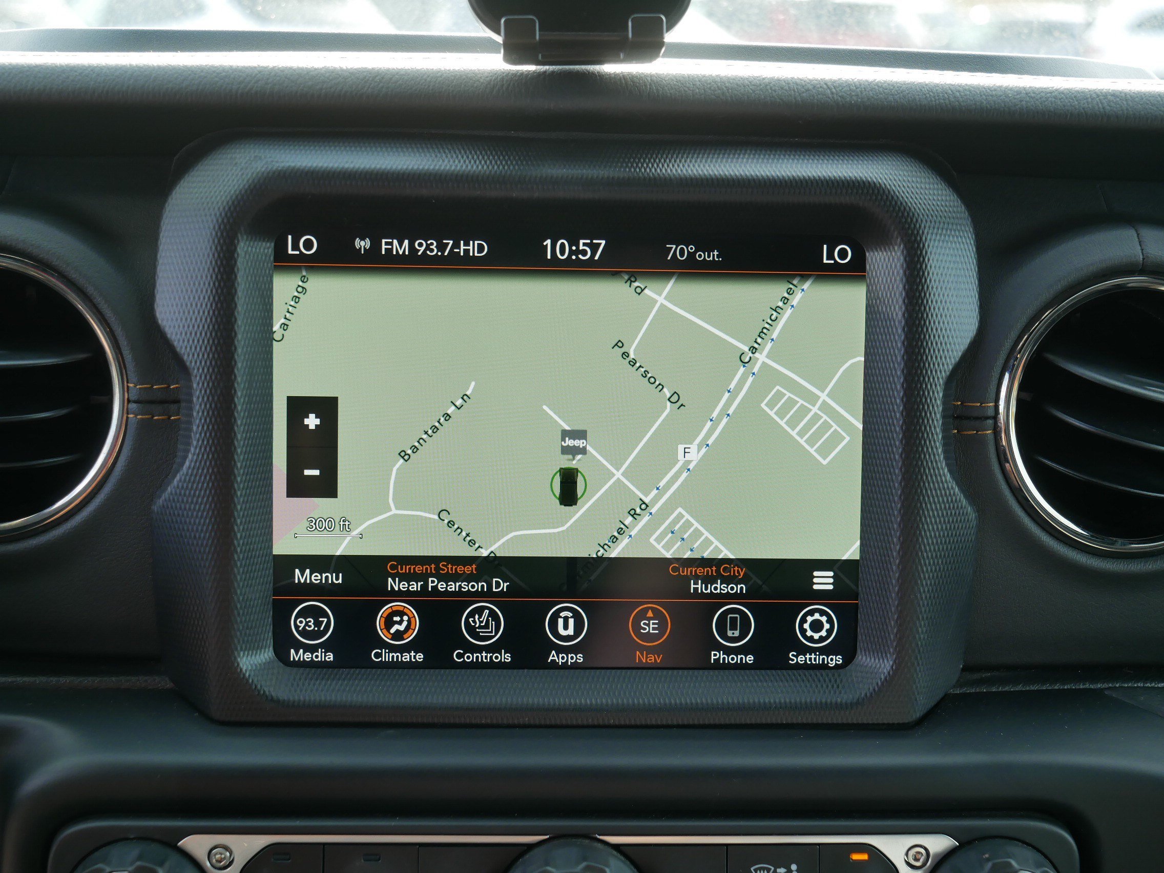 Used 2022 Jeep Wrangler Unlimited Sahara AWD/4WD image 30