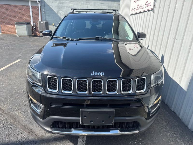 Used 2018 Jeep Compass Limited w/ Navigation Group AWD/4WD image 2