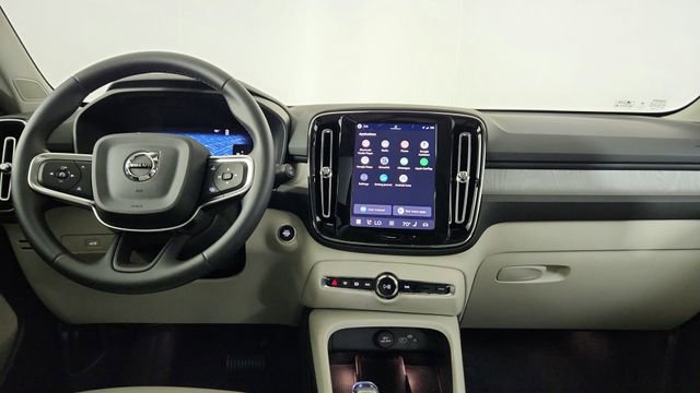 Certified 2026 Volvo XC40 B5 Plus w/ Protection Package Premier AWD/4WD image 61