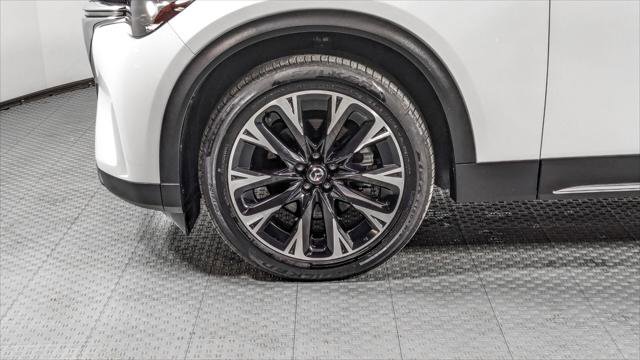 Used 2024 MAZDA CX-90 Plug-In Hybrid w/ Premium Pkg image 38