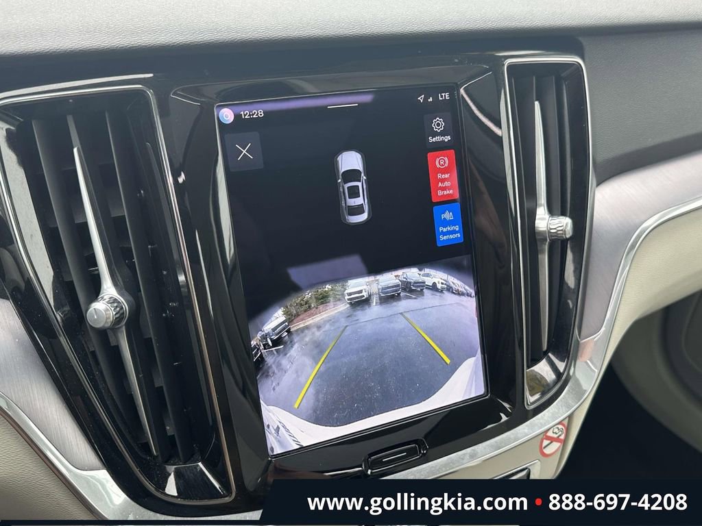 Used 2024 Volvo S60 B5 Core image 24