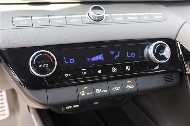 New 2025 Hyundai Elantra SEL image 20