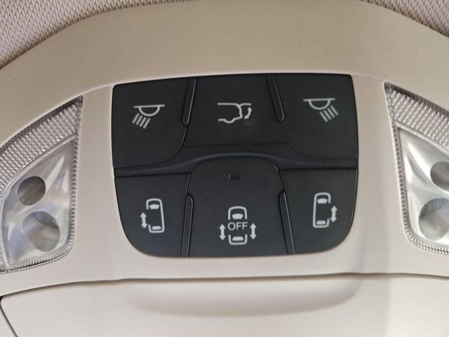 Used 2023 Chrysler Pacifica Touring-L FWD image 52