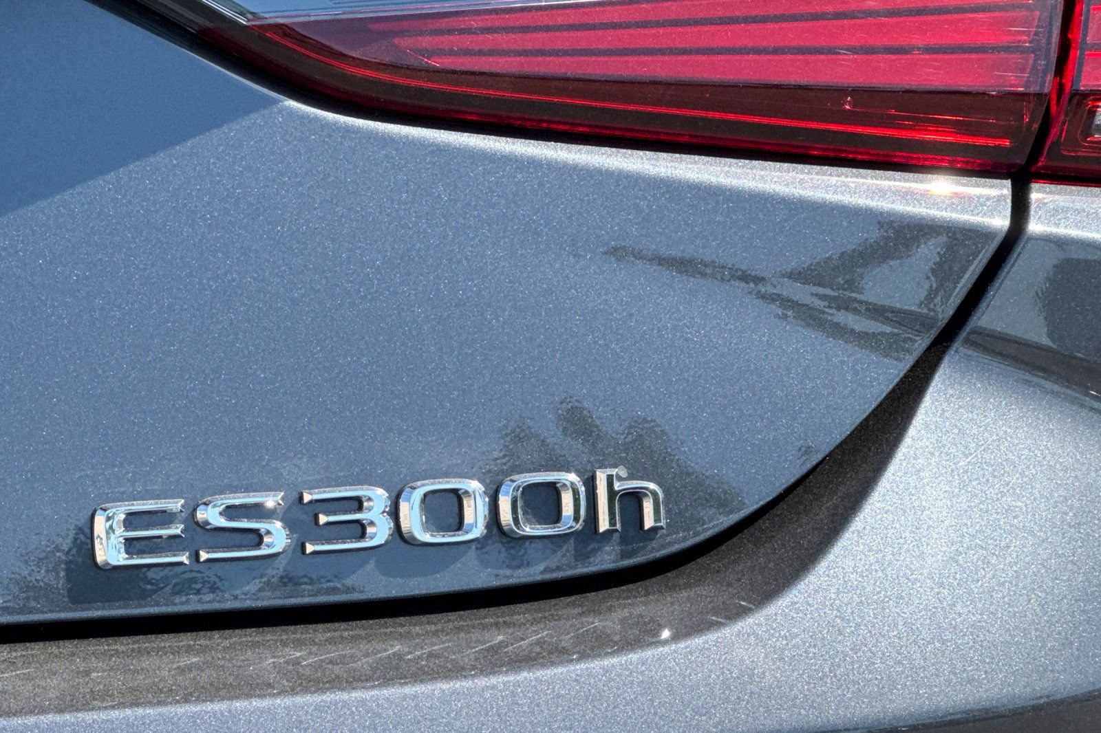 Certified 2025 Lexus ES 300h w/ Premium Package FWD image 30