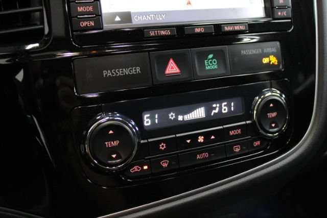 Used 2014 Mitsubishi Outlander GT AWD/4WD image 17