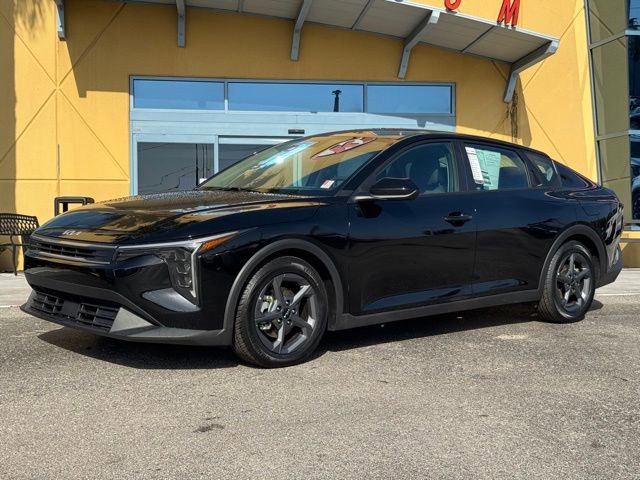 Certified 2025 Kia K4 LXS image 2