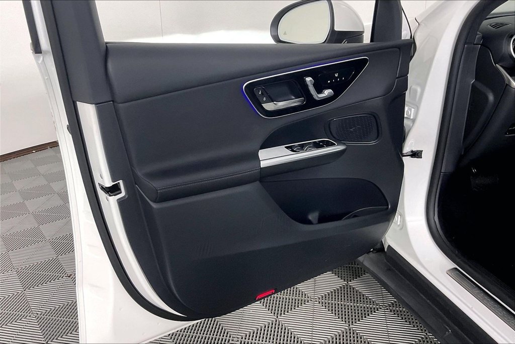 Certified 2025 Mercedes-Benz GLC 300 4MATIC image 15