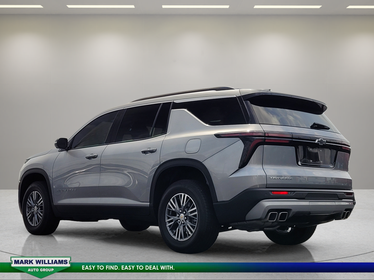 Used 2025 Chevrolet Traverse LT w/ Driver Confidence Package FWD image 6