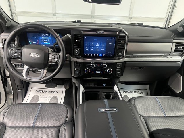 Used 2025 Ford F450 Platinum w/ FX4 Off-Road Package image 27