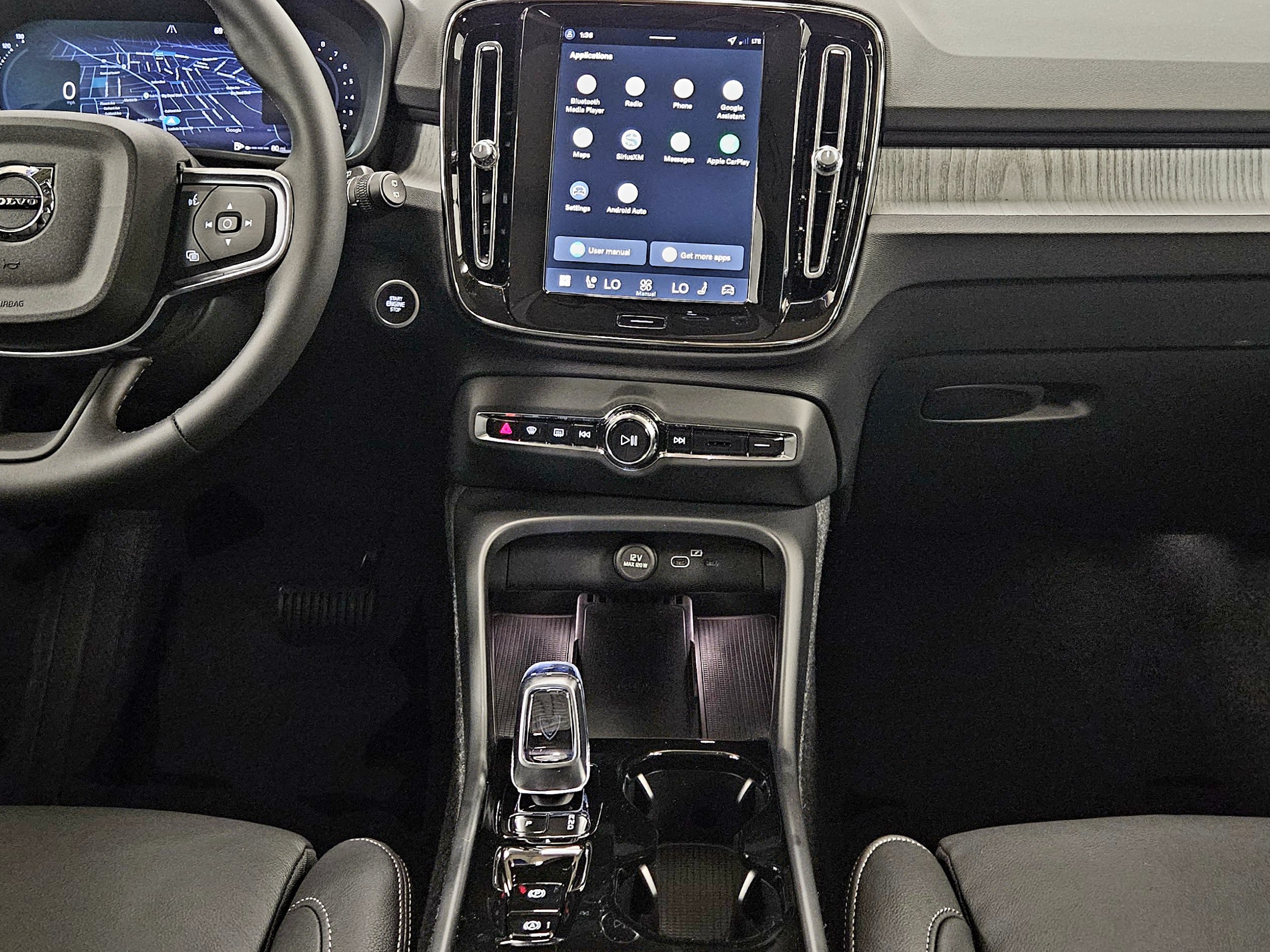 New 2026 Volvo XC40 B5 Ultra w/ Climate Package AWD/4WD image 16