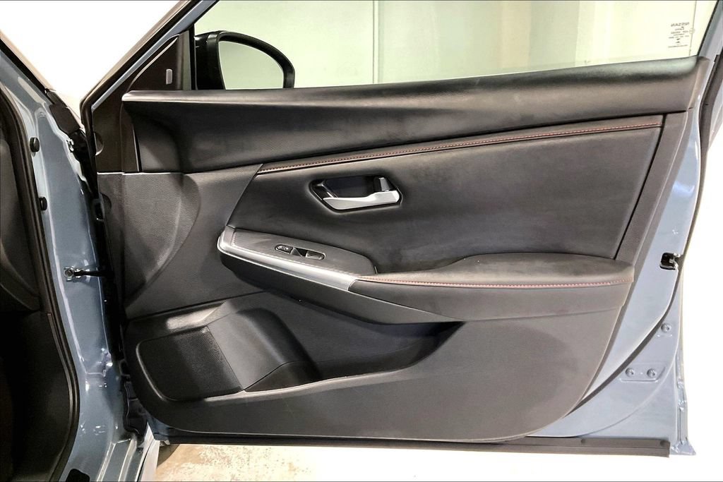 Used 2024 Nissan Sentra SR FWD image 22