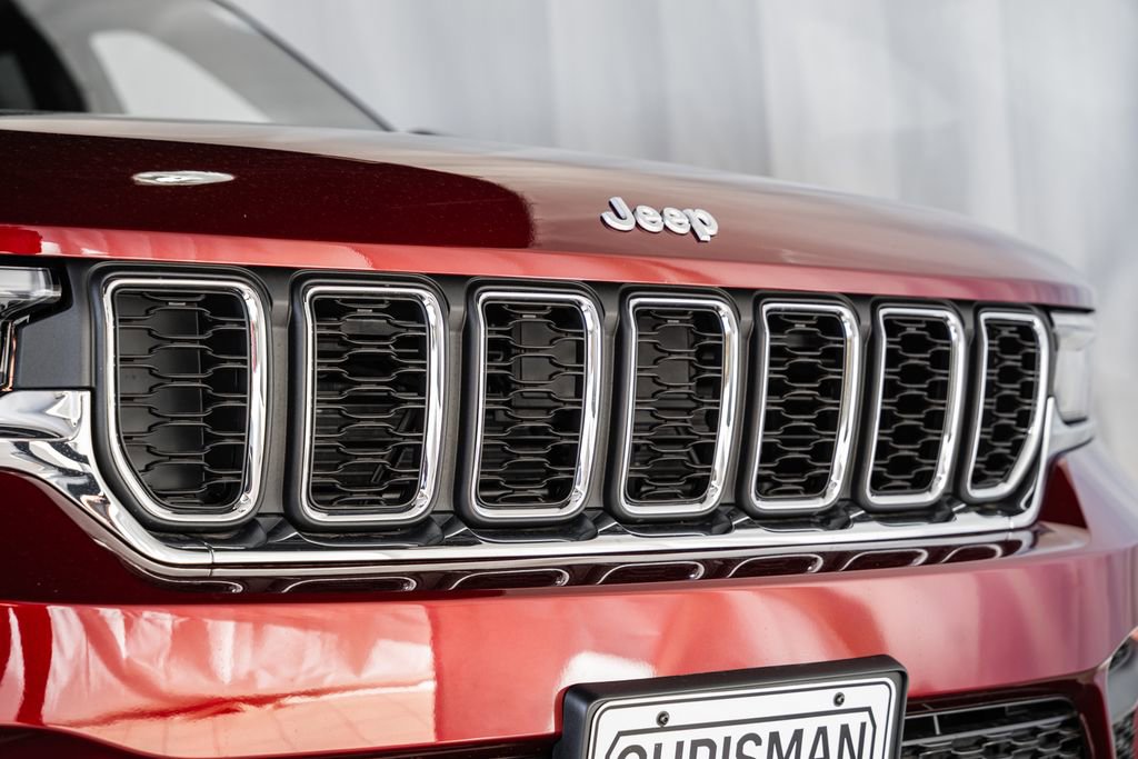 New 2025 Jeep Grand Cherokee Laredo X w/ Luxury Tech Group I image 12