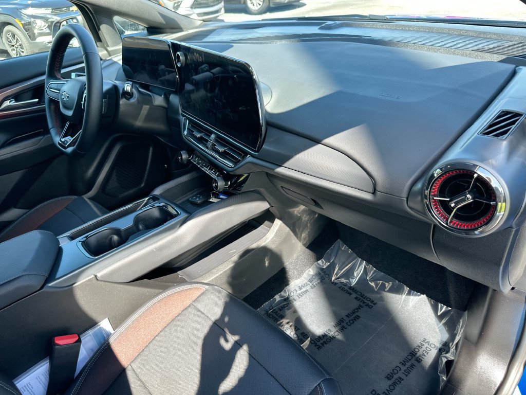 Certified 2025 Chevrolet Equinox EV RS FWD image 27