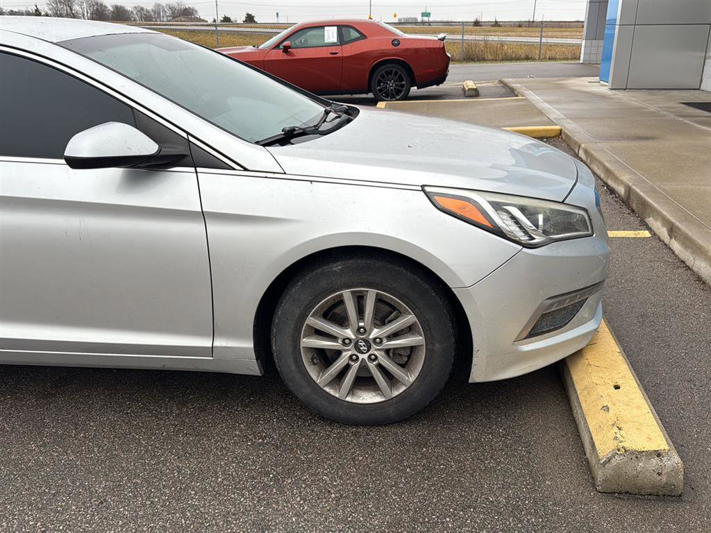 Used 2015 Hyundai Sonata SE w/ Option Group 09 image 10