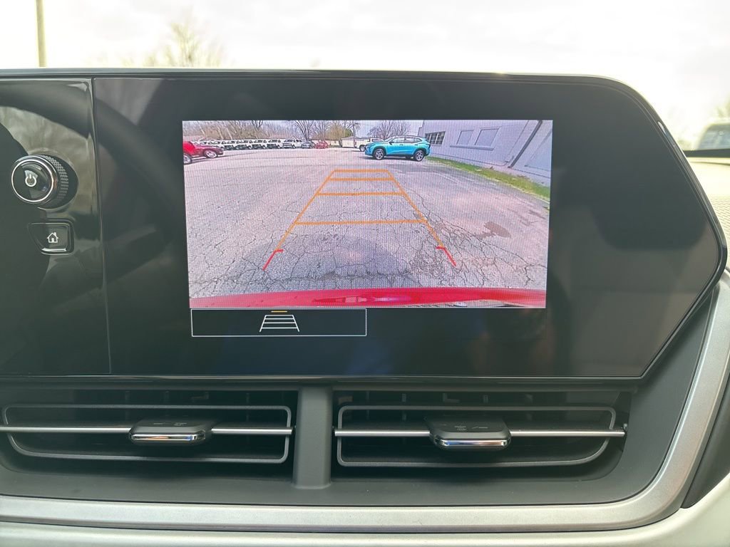 New 2026 Chevrolet Trax LS w/ LS Convenience Package FWD image 15