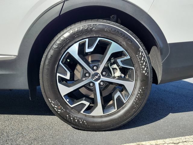 Certified 2025 Kia Sportage EX FWD image 6