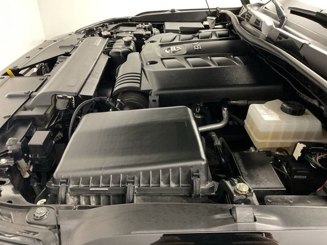 Used 2022 Nissan Armada Platinum w/ Captain's Chairs Package image 21