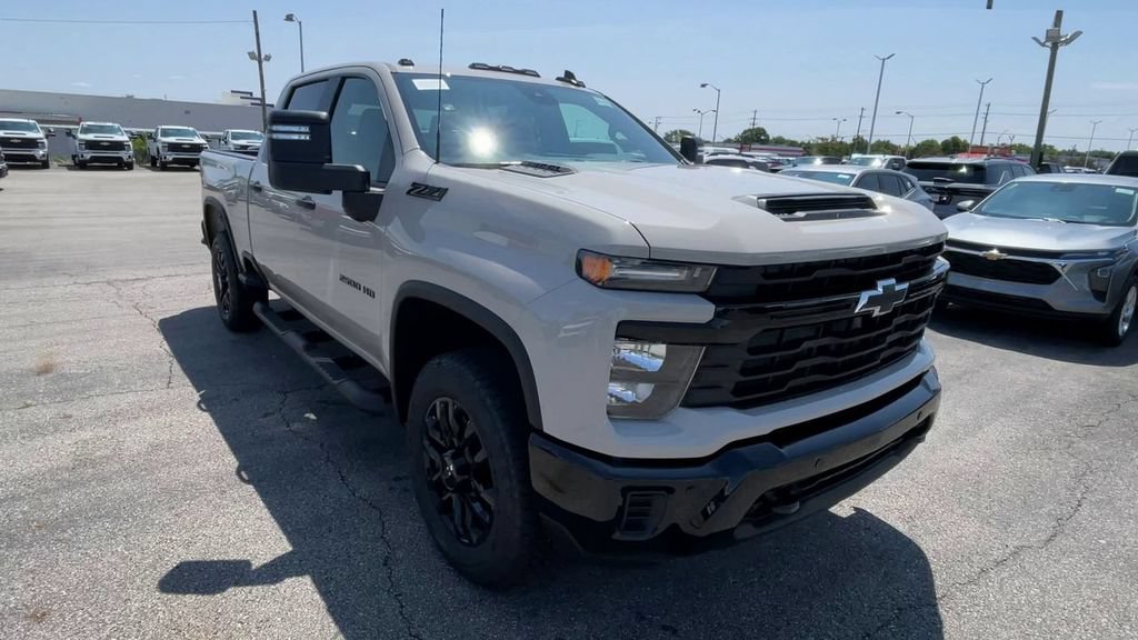 New 2026 Chevrolet Silverado 2500 Custom w/ Custom Value Package AWD/4WD image 4