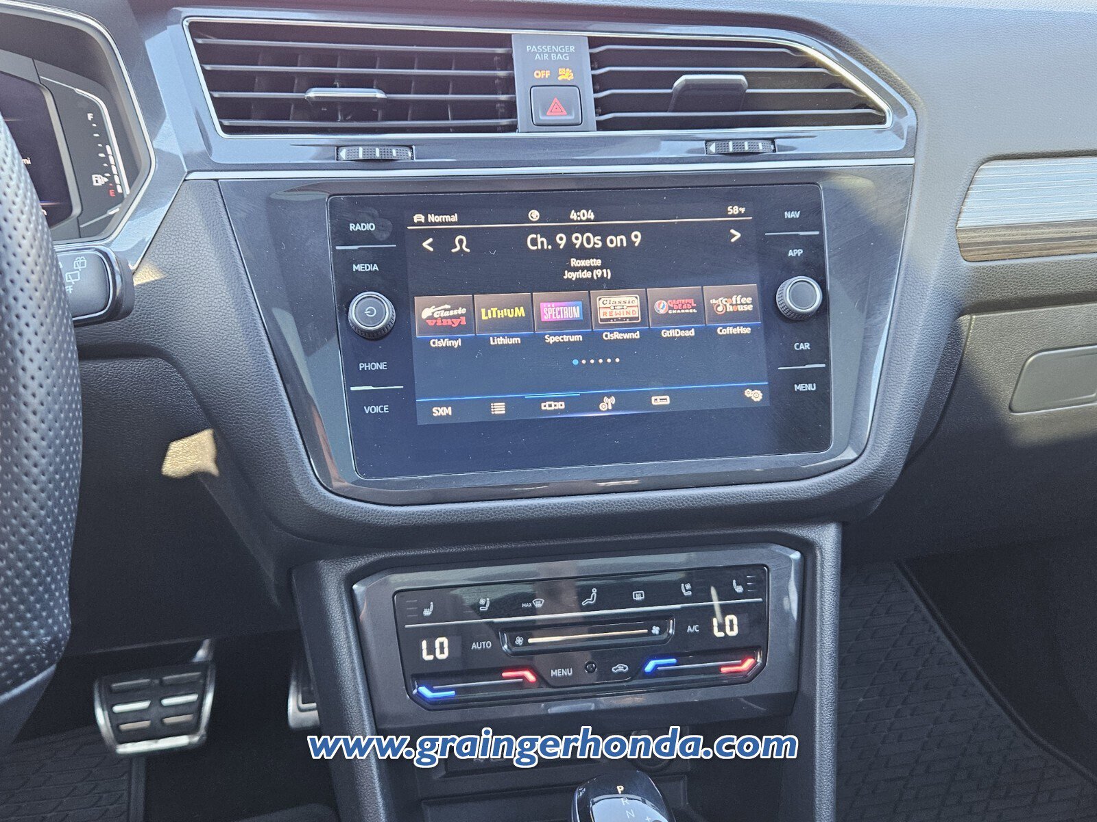 Used 2022 Volkswagen Tiguan SEL R-Line image 15