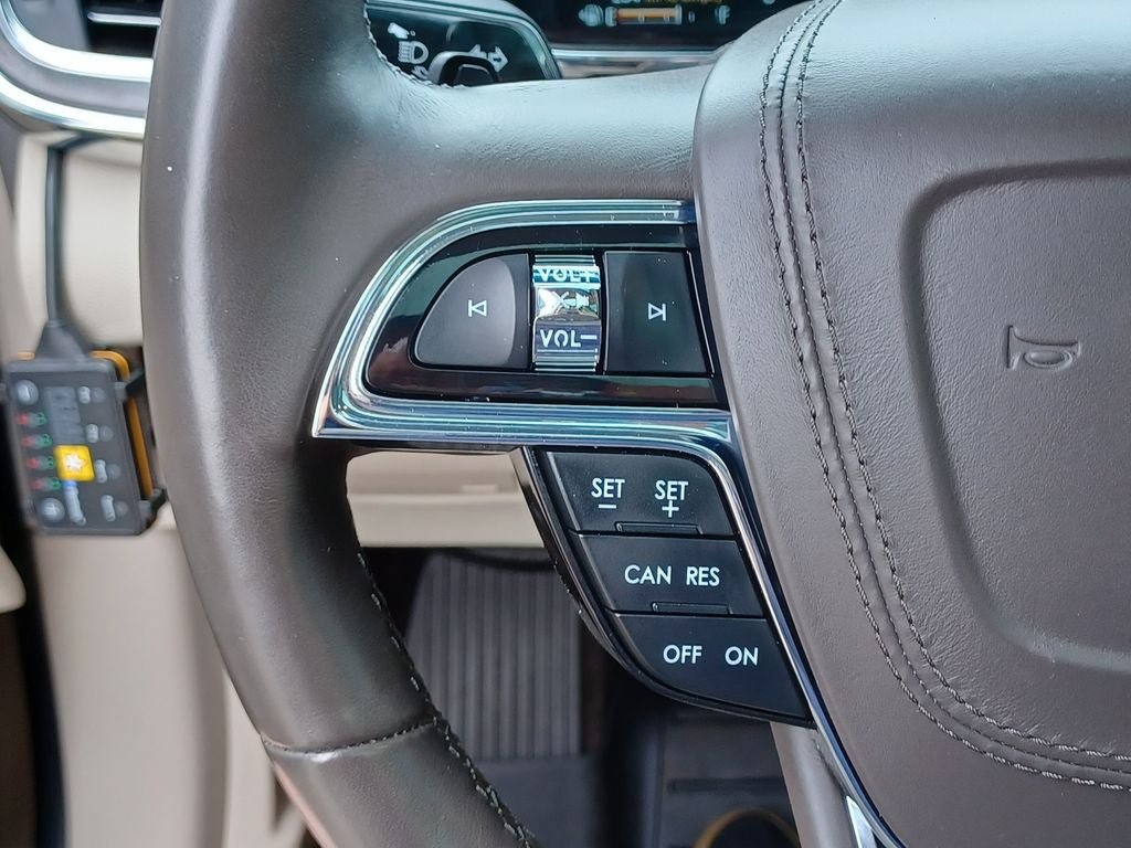 Used 2017 Lincoln Continental Reserve w/ Climate Package AWD/4WD image 15