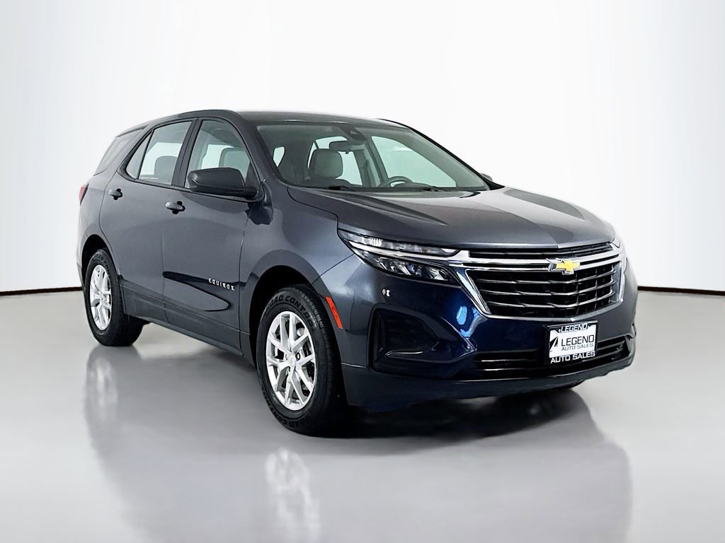 Used 2022 Chevrolet Equinox LS AWD/4WD image 3