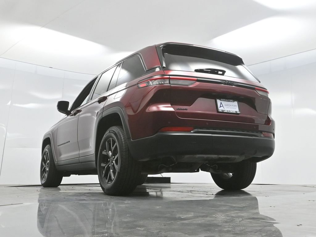 Used 2024 Jeep Grand Cherokee Altitude image 53