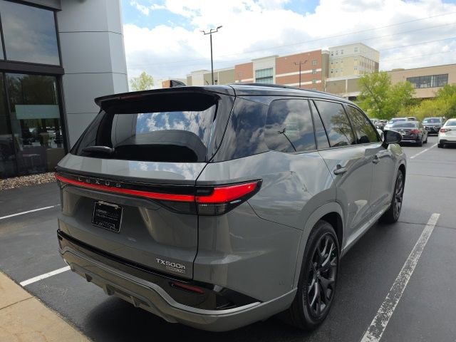 Used 2026 Lexus TX 500h AWD w/ Technology Package image 18