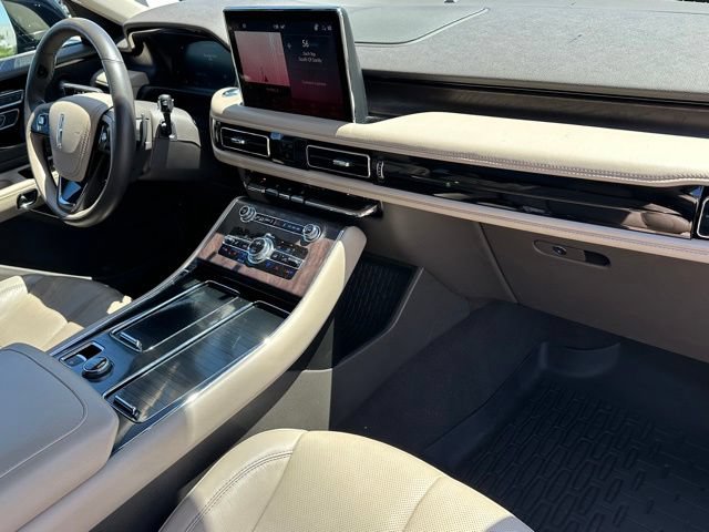 Used 2022 Lincoln Aviator Reserve w/ Elements Package Plus AWD/4WD image 8