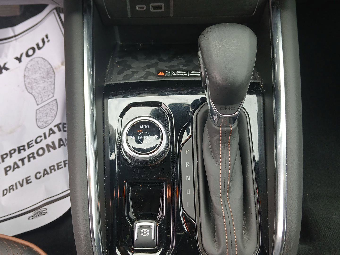 Used 2024 GMC Canyon AT4 w/ AT4 Premium Package image 18