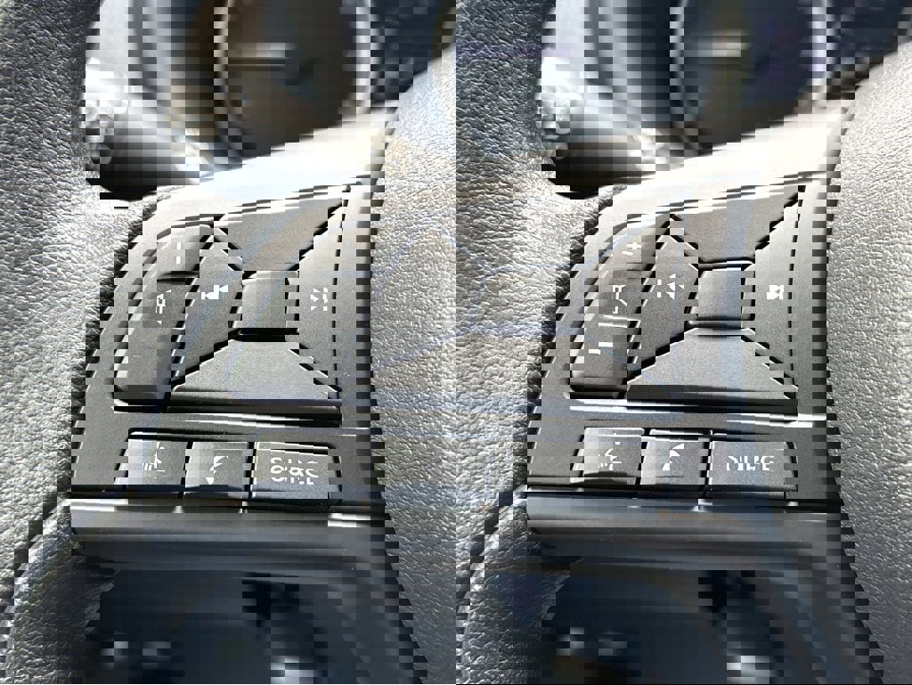 New 2025 Nissan Kicks Play S image 20