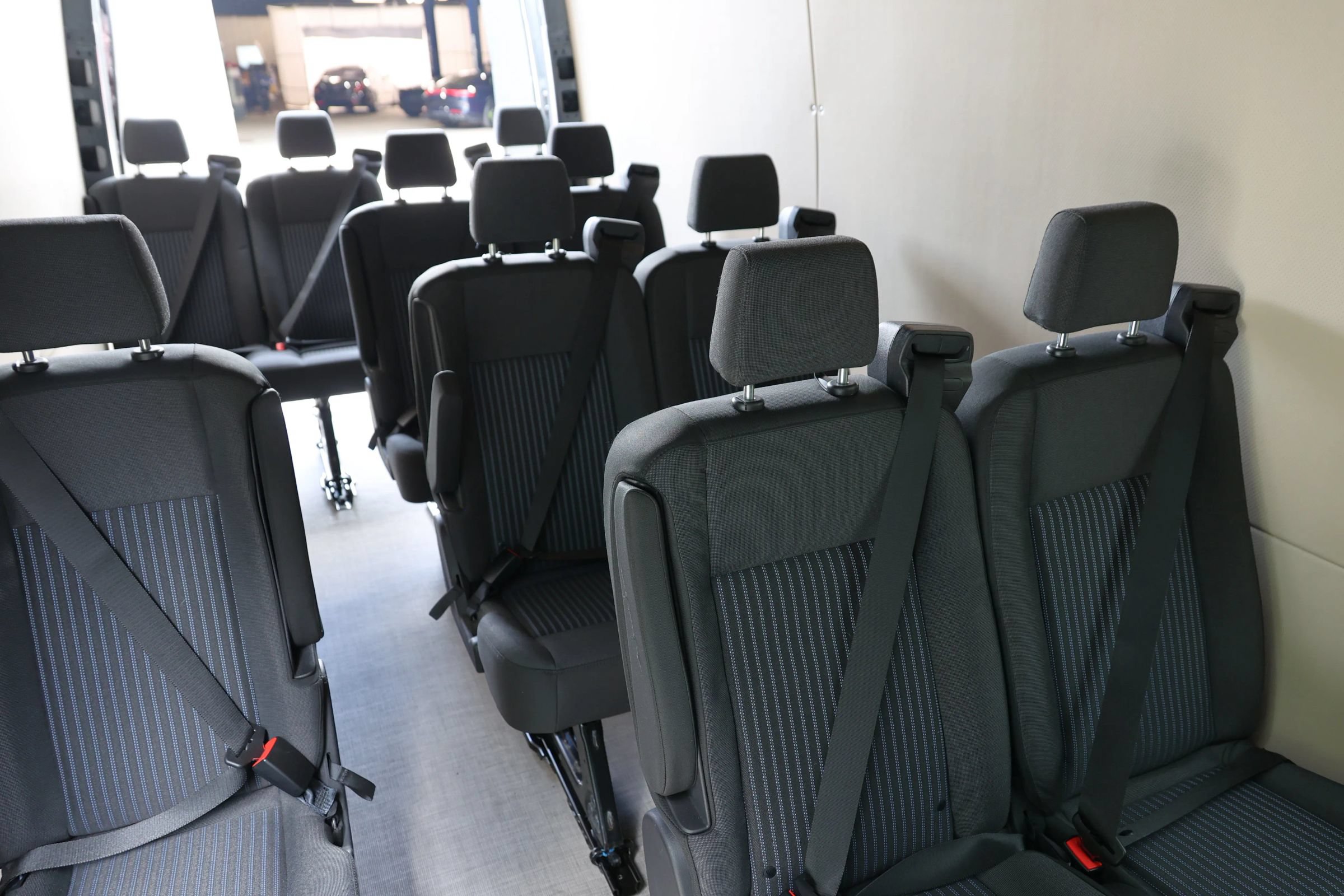 Used 2022 Mercedes-Benz Sprinter 4500 w/ Parking Package image 38