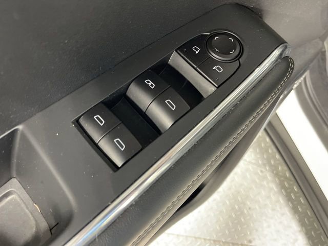 Used 2025 GMC Acadia Elevation FWD image 13