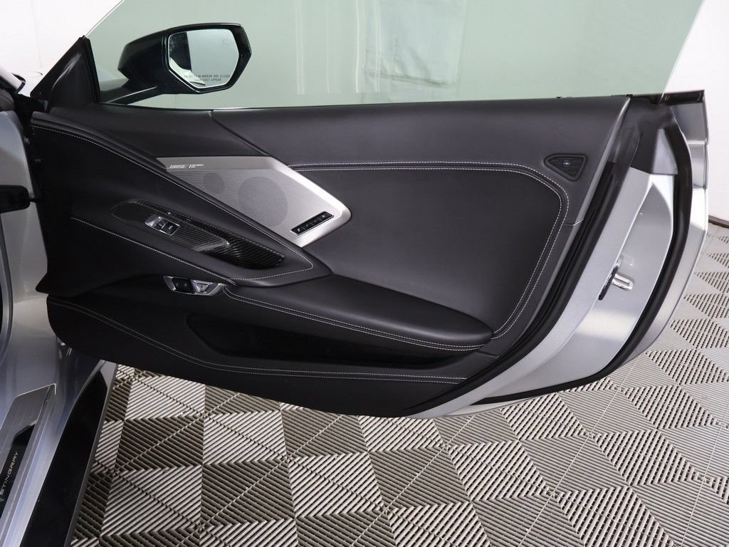 Used 2021 Chevrolet Corvette Stingray Premium Conv w/ Z51 Performance Package RWD image 29