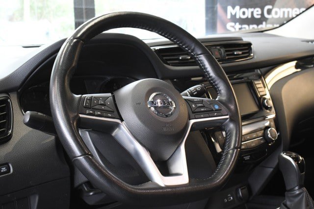Used 2022 Nissan Rogue Sport SL AWD/4WD image 23