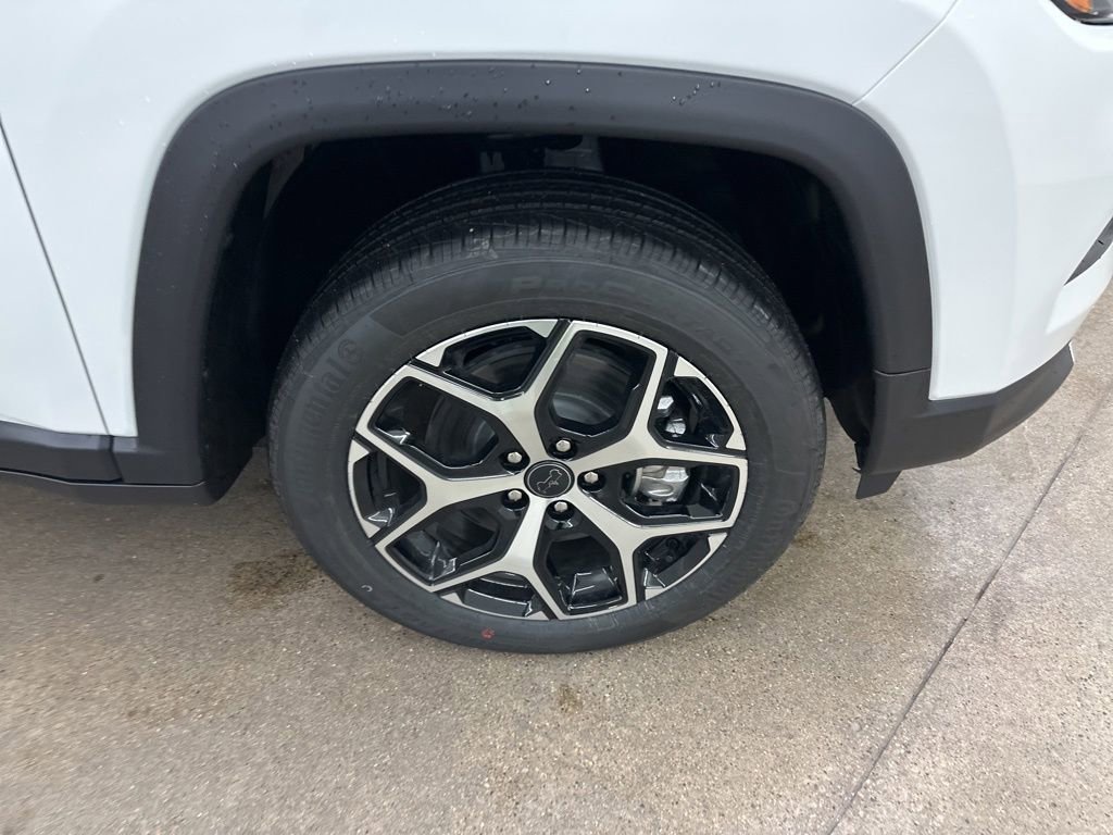 New 2026 Jeep Compass Limited image 13