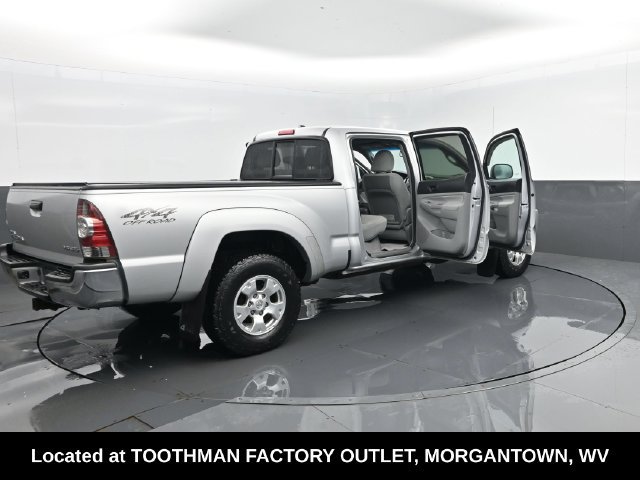 Used 2011 Toyota Tacoma 4x4 Double Cab w/ SR5 Pkg #2 image 26
