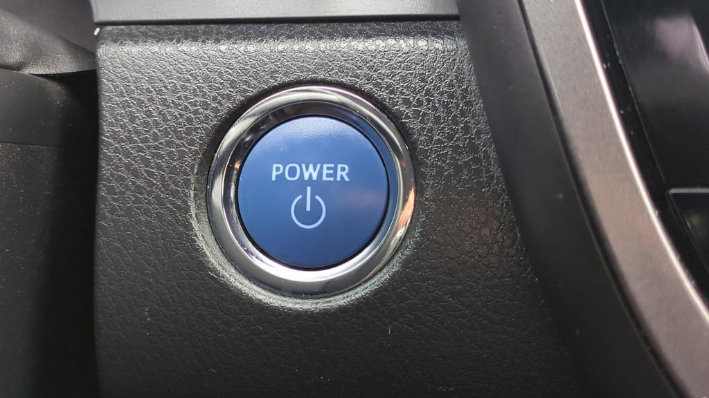 Certified 2020 Toyota Camry LE FWD image 27