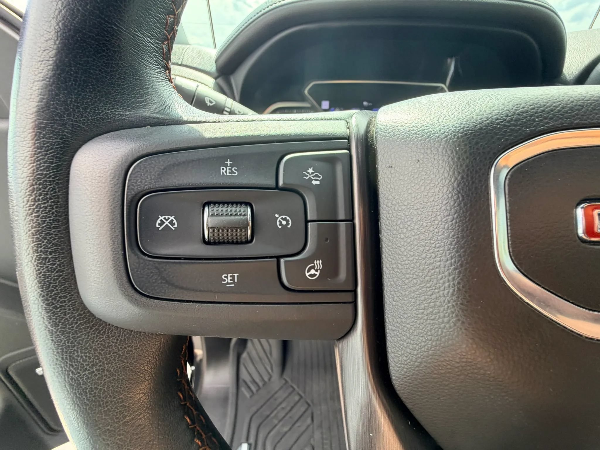 Used 2020 GMC Sierra 1500 AT4 w/ AT4 Premium Package AWD/4WD image 13