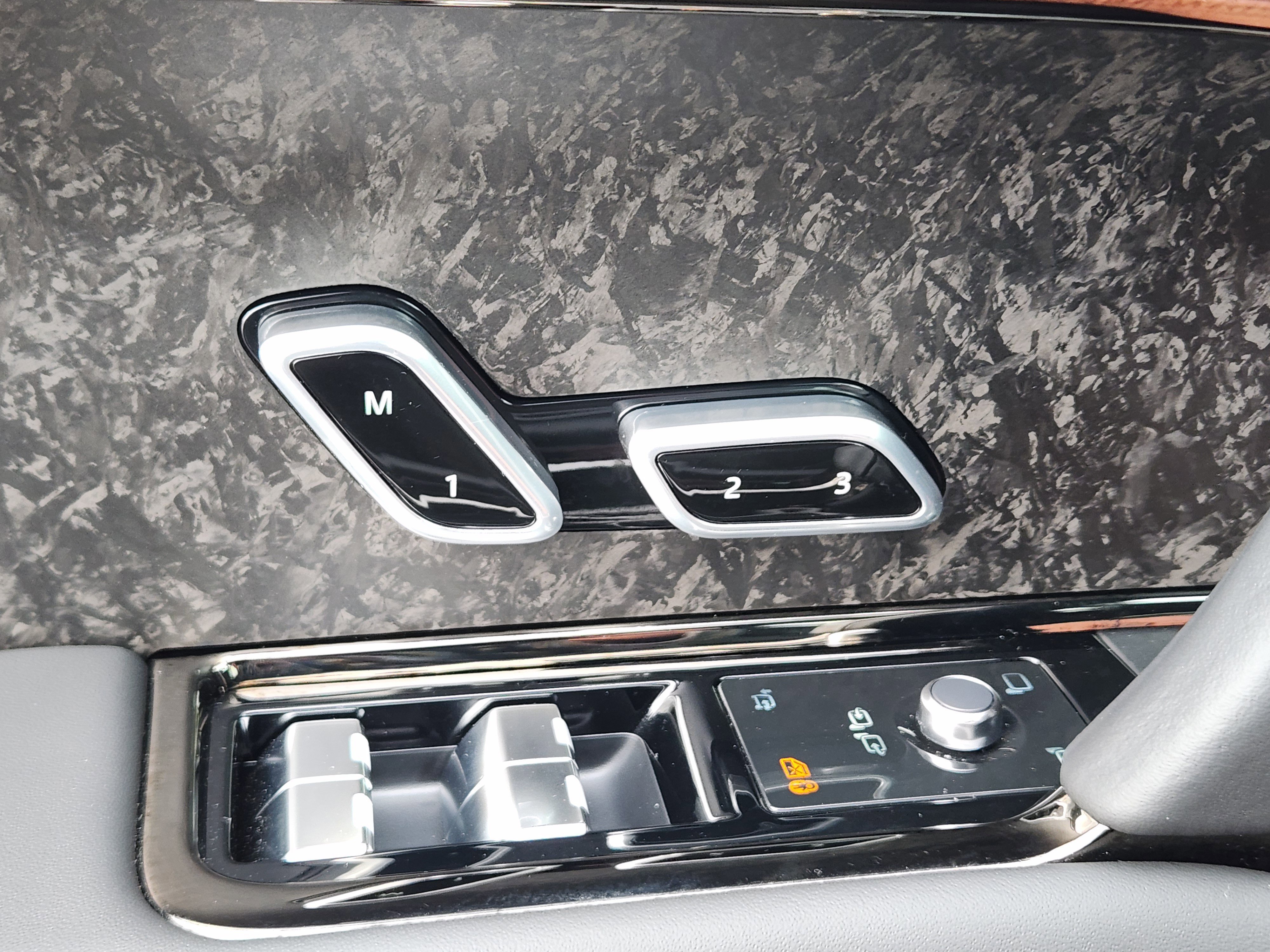 Certified 2025 Land Rover Range Rover Sport Autobiography image 16