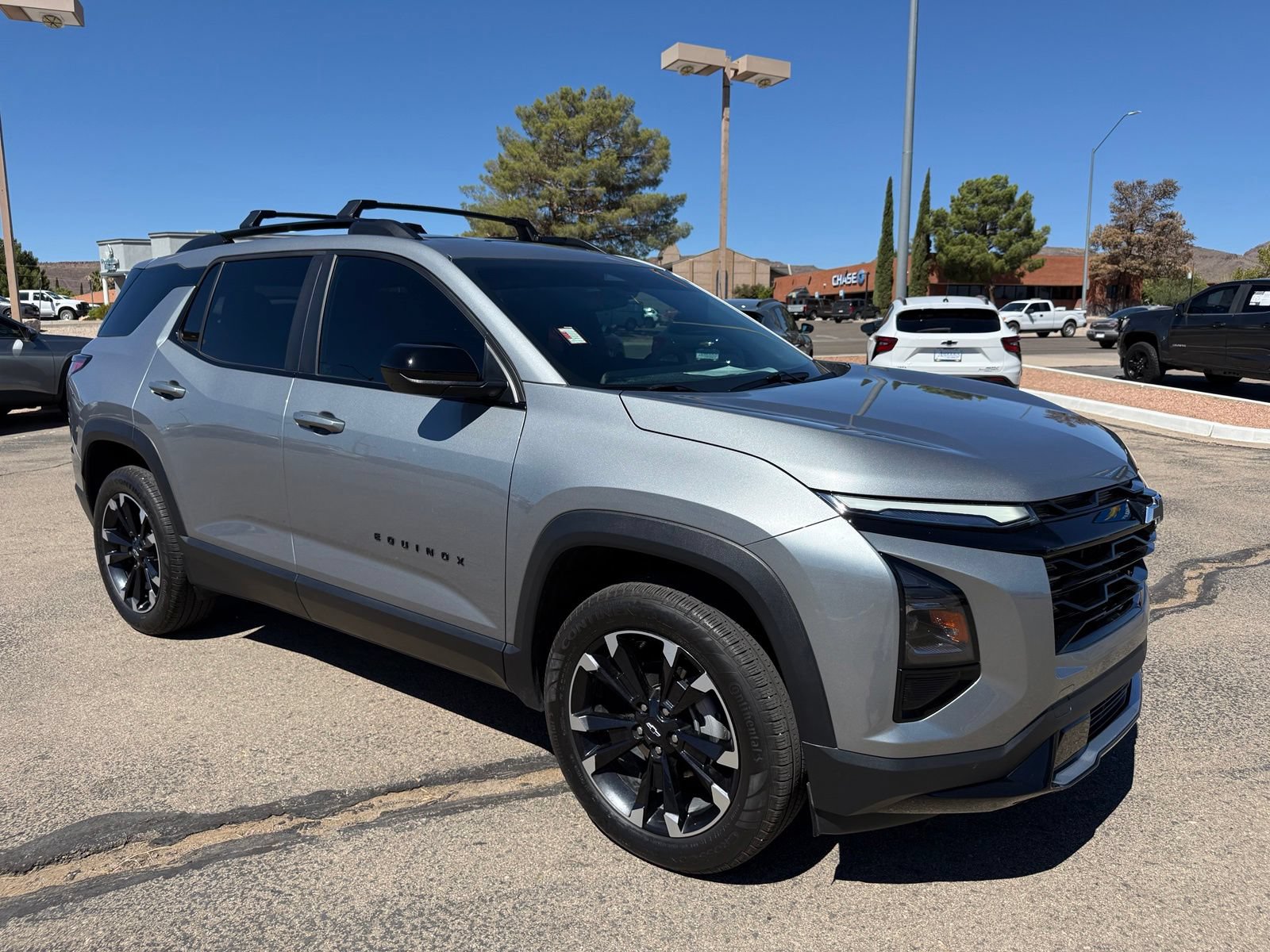 Used 2025 Chevrolet Equinox RS w/ Convenience Package III AWD/4WD image 3