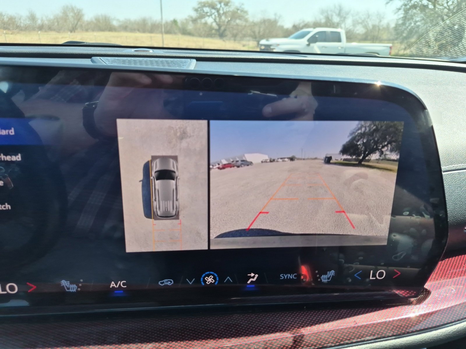 Used 2024 Chevrolet Traverse Z71 w/ Enhanced Driving Package image 15