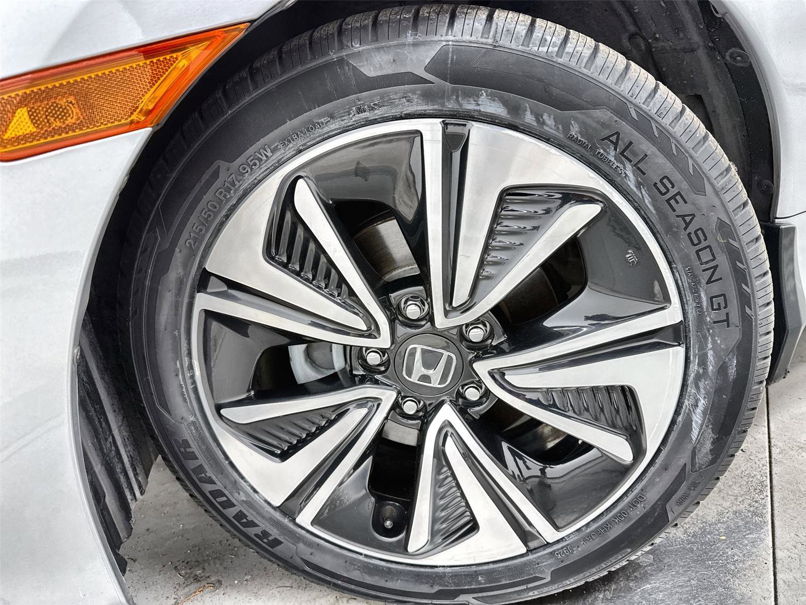 Used 2017 Honda Civic EX-L image 10