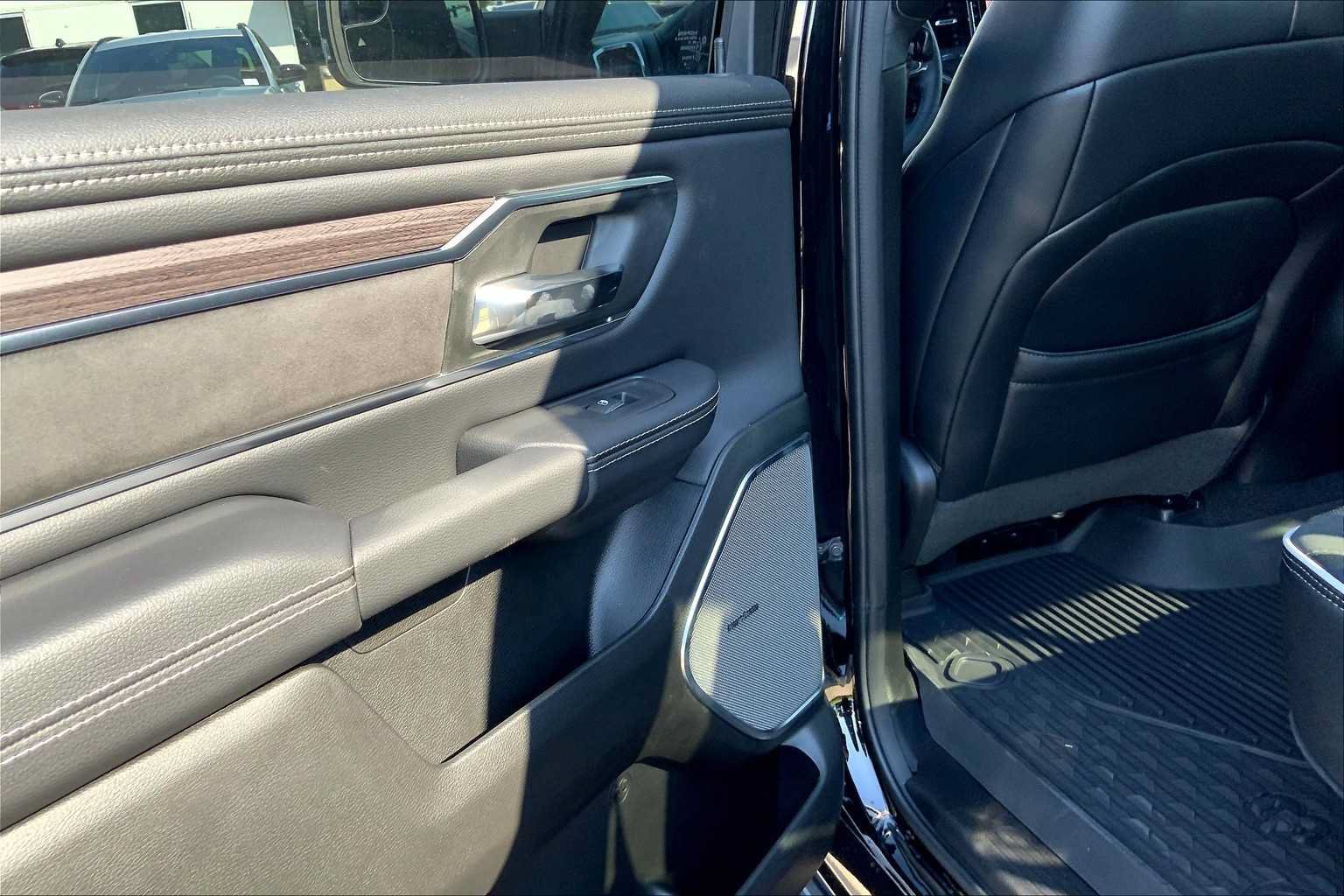 New 2026 RAM 1500 Laramie w/ Night Edition AWD/4WD image 18