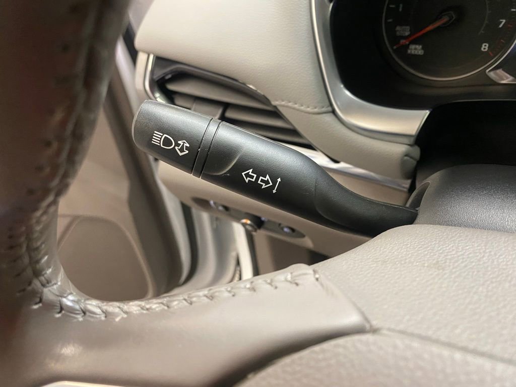 Used 2020 Chevrolet Traverse LT AWD/4WD image 24