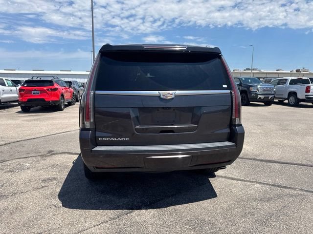 Used 2017 Cadillac Escalade Luxury w/ LPO, Radiant Package AWD/4WD image 6